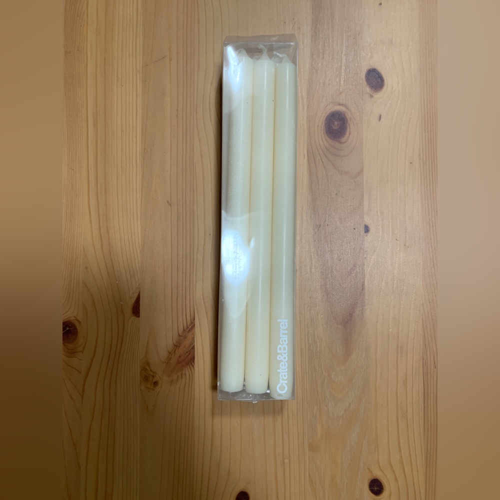 Set of 6 Crate&Barrel ivory taper candles 12”